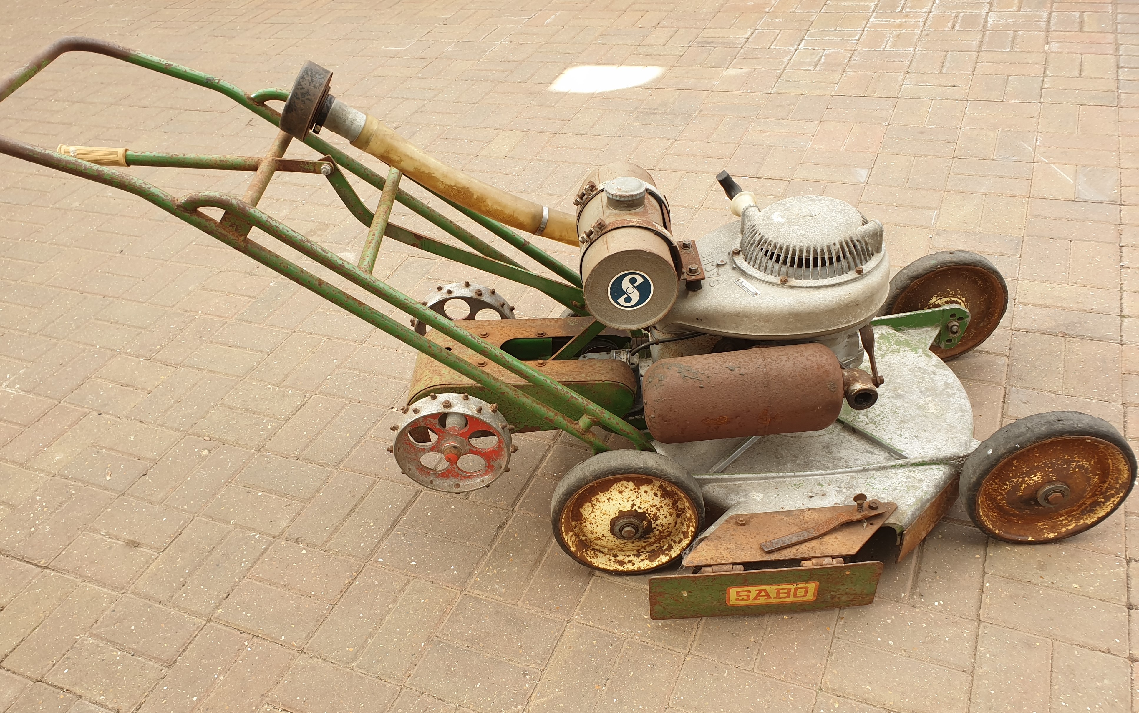 Sabo Rasenmäher The Old Lawnmower Club